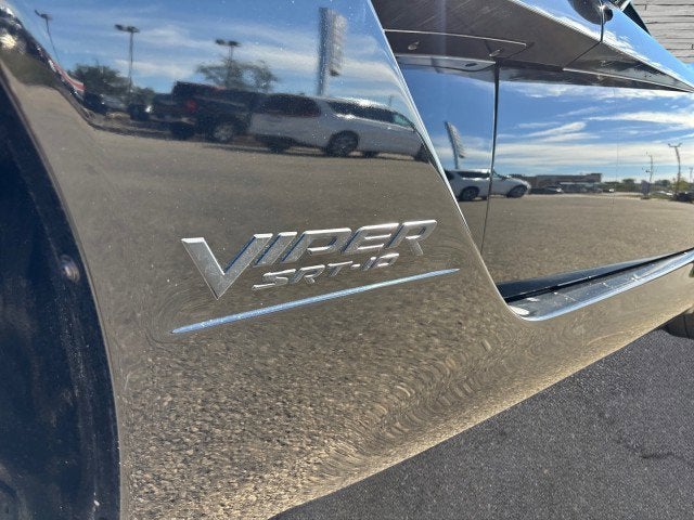 2004 Dodge Viper SRT10