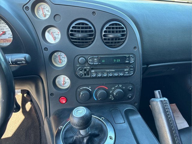 2004 Dodge Viper SRT10