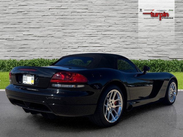 2004 Dodge Viper SRT10