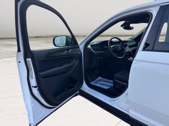 2024 Jeep Grand Cherokee Laredo X