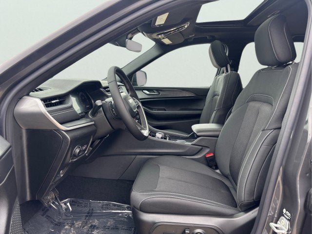 2026 Jeep Grand Cherokee Laredo X