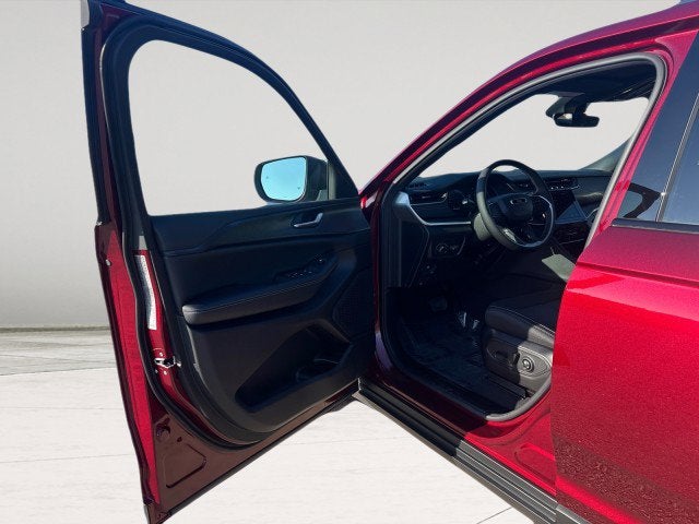 2026 Jeep Grand Cherokee Laredo X