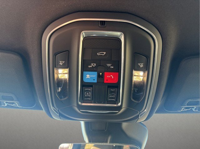 2026 Jeep Grand Cherokee Laredo X