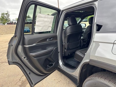 2027 Jeep Grand Cherokee Altitude