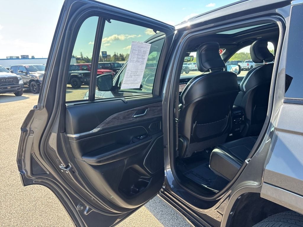 2022 Jeep Grand Cherokee Overland