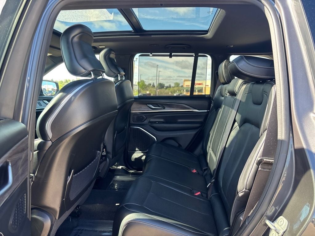 2022 Jeep Grand Cherokee Overland