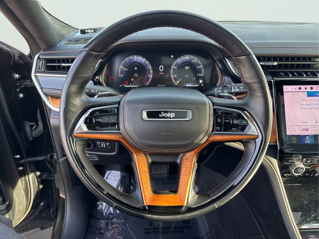 2022 Jeep Grand Cherokee Summit