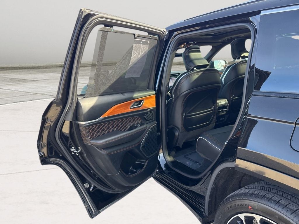 2022 Jeep Grand Cherokee Summit