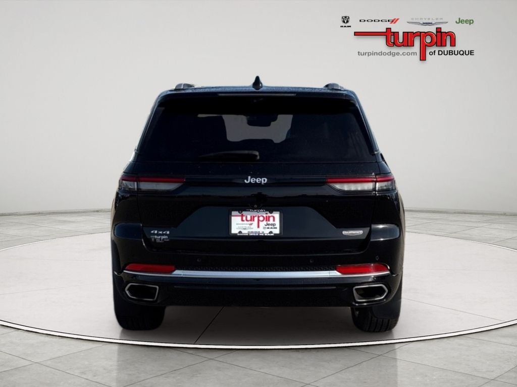 2022 Jeep Grand Cherokee Summit