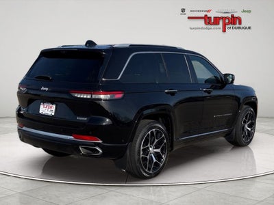2022 Jeep Grand Cherokee Summit