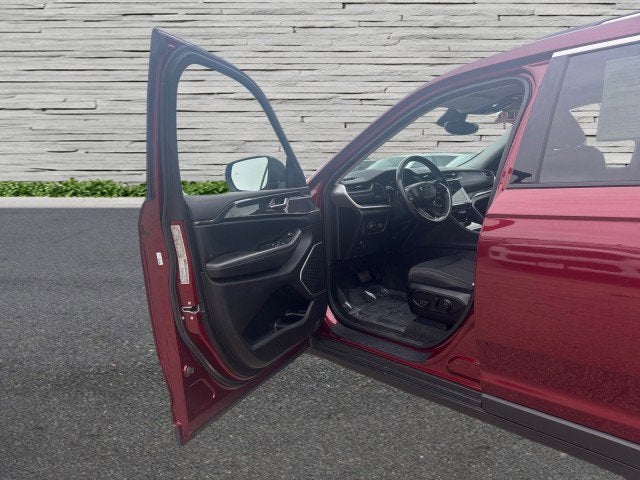 2022 Jeep Grand Cherokee L Laredo