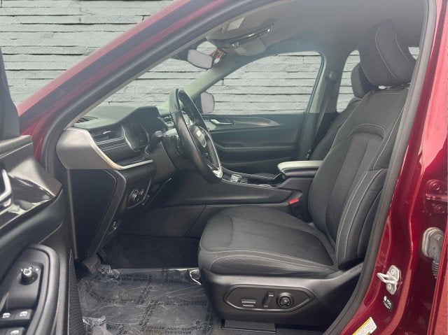 2022 Jeep Grand Cherokee L Laredo