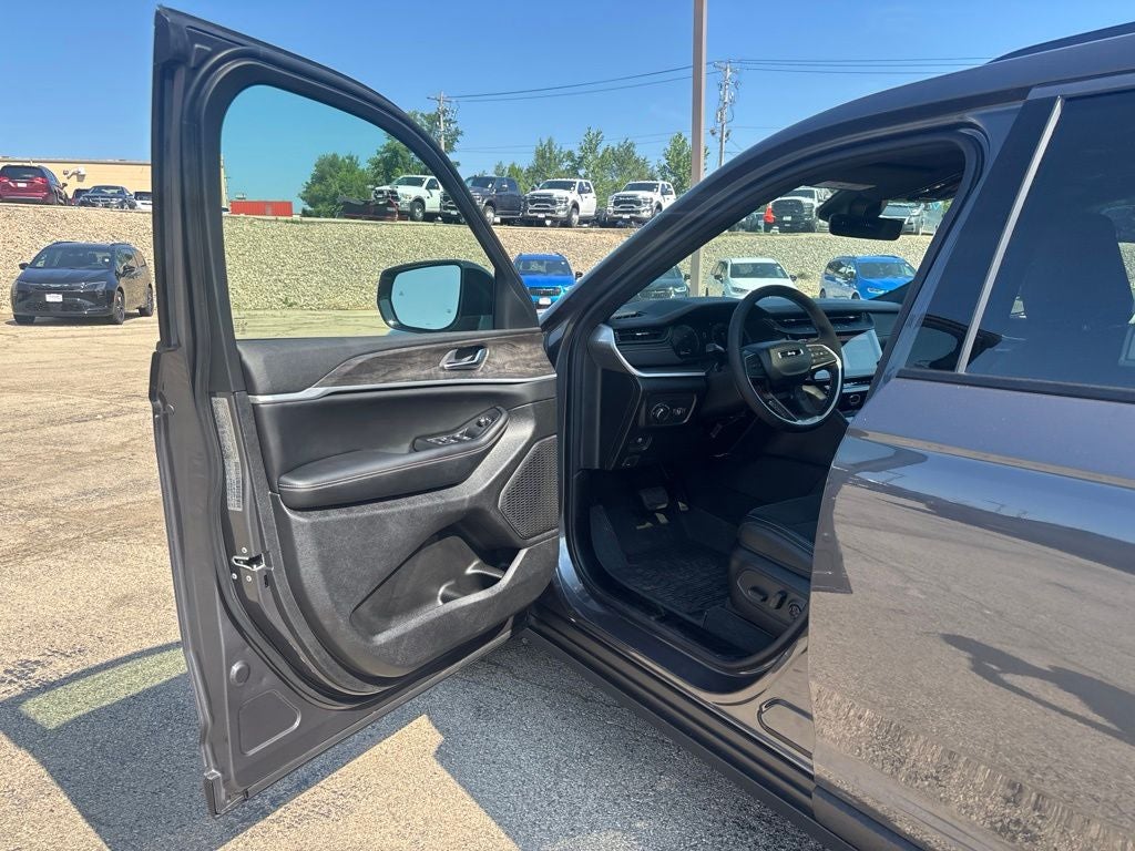 2026 Jeep Grand Cherokee L Altitude