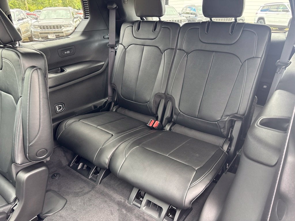 2027 Jeep Grand Cherokee L Limited Reserve