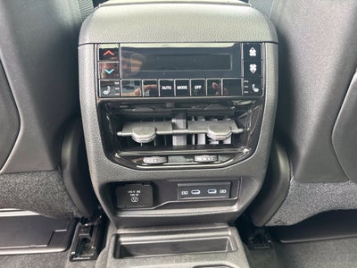 2027 Jeep Grand Cherokee L Limited Reserve