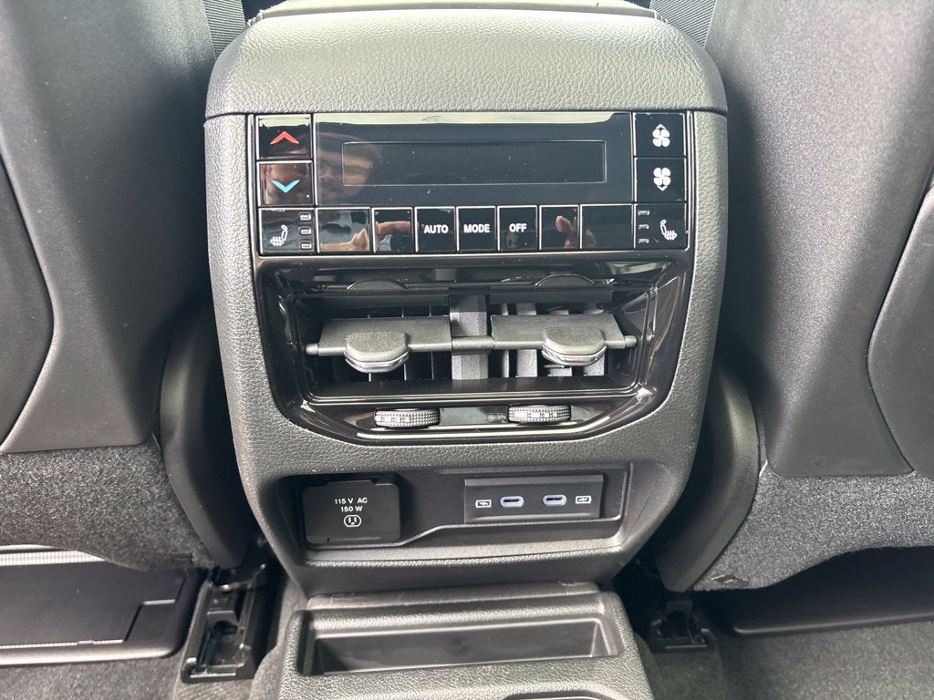 2027 Jeep Grand Cherokee L Limited Reserve