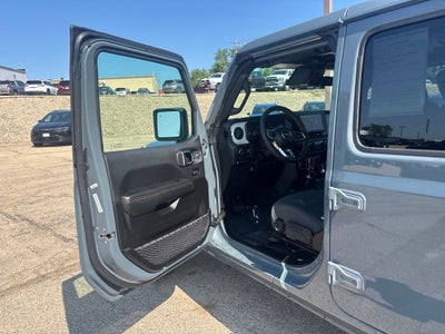 2025 Jeep Wrangler Sahara 4xe
