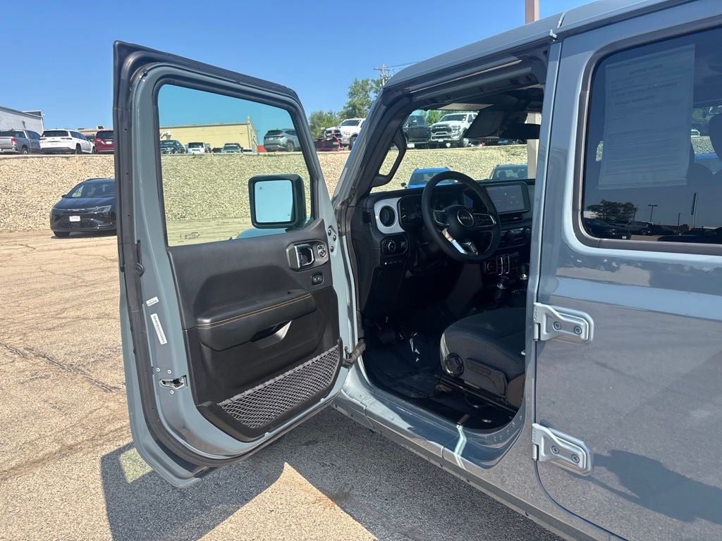 2025 Jeep Wrangler Sahara 4xe