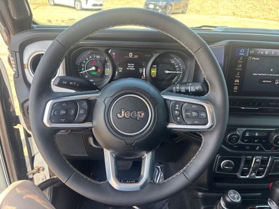 2025 Jeep Wrangler Sahara 4xe