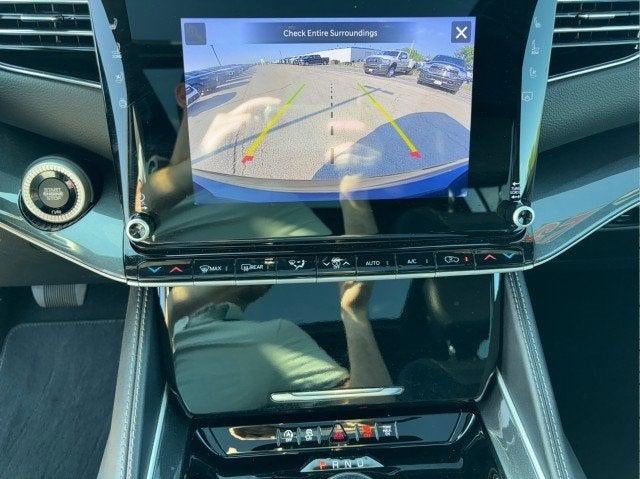 2023 Jeep Wagoneer L Base