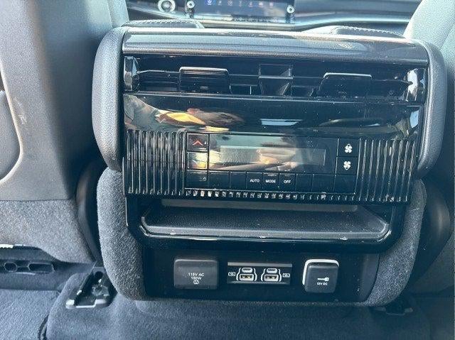 2023 Jeep Wagoneer L Base