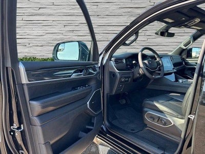 2023 Jeep Wagoneer L Base