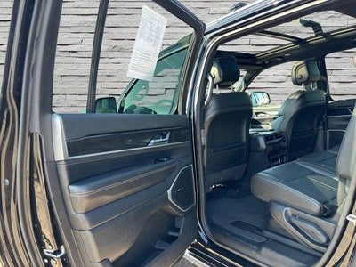 2023 Jeep Wagoneer L Base