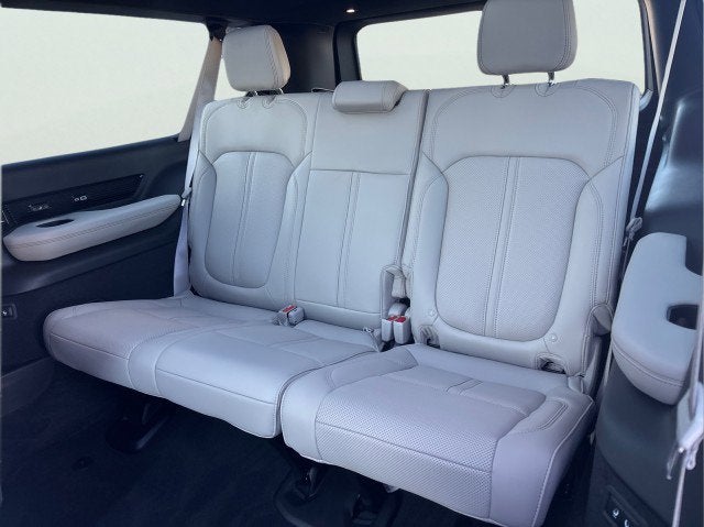 2026 Jeep Grand Wagoneer L Summit Obsidian