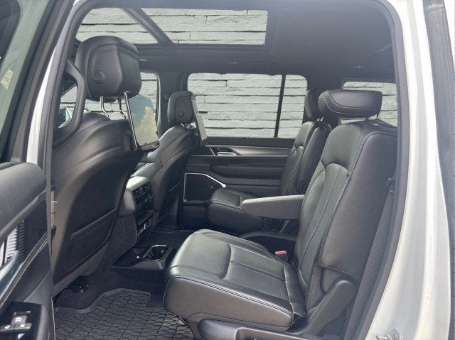 2024 Jeep Wagoneer Series II Carbide