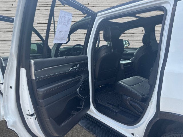 2024 Jeep Wagoneer Series II Carbide