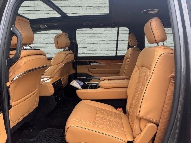 2022 Jeep Grand Wagoneer Series III