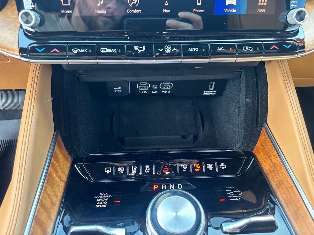 2022 Jeep Grand Wagoneer Series III