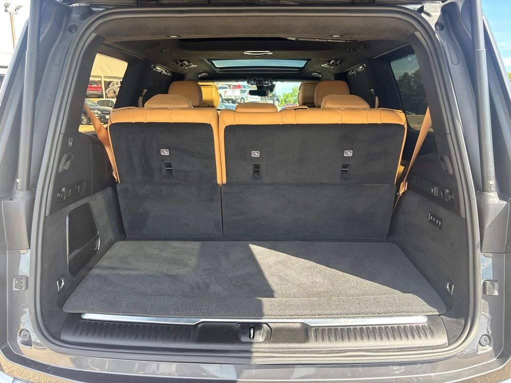 2022 Jeep Grand Wagoneer Series III
