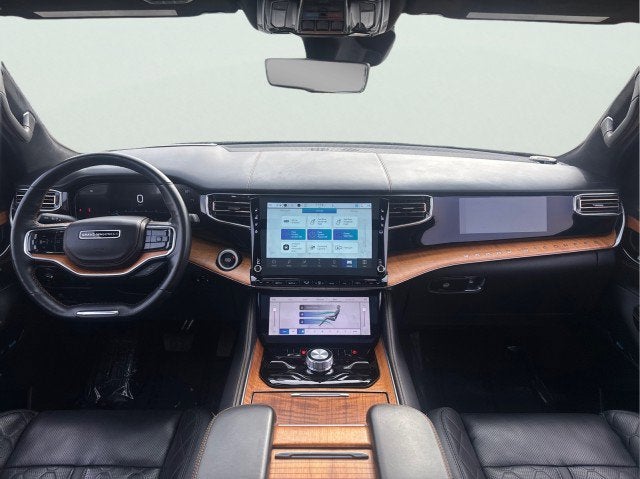 2022 Jeep Grand Wagoneer Series III