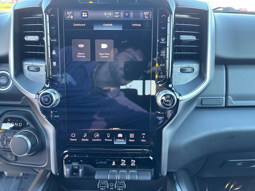 2027 RAM 1500 Big Horn/Lone Star