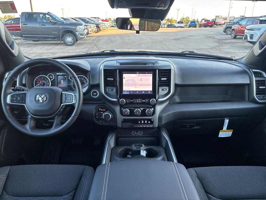 2027 RAM 1500 Big Horn/Lone Star