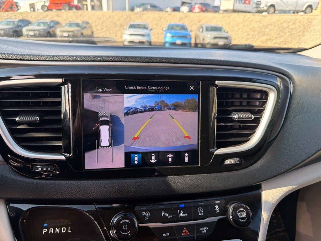 2020 Chrysler Pacifica Touring L
