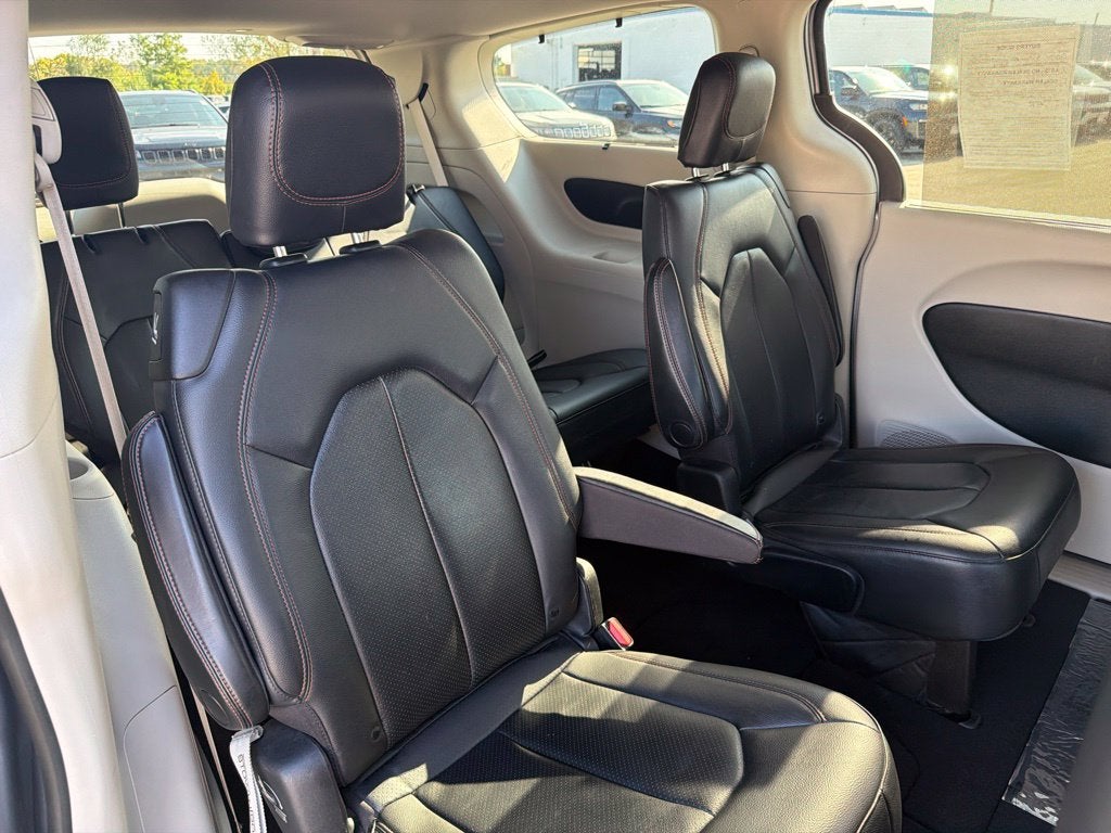 2020 Chrysler Pacifica Touring L