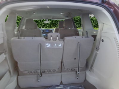 2020 Chrysler Voyager LX