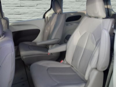 2020 Chrysler Voyager LX