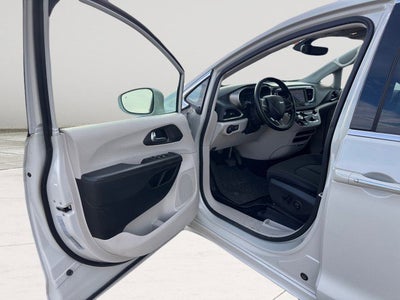 2020 Chrysler Pacifica Touring