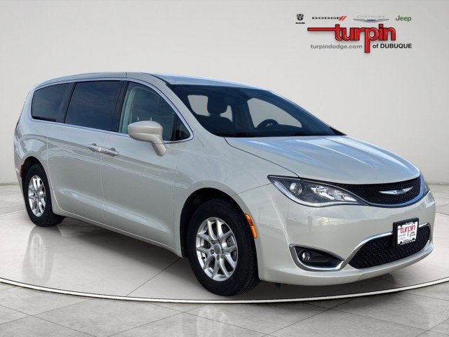 2020 Chrysler Pacifica Touring