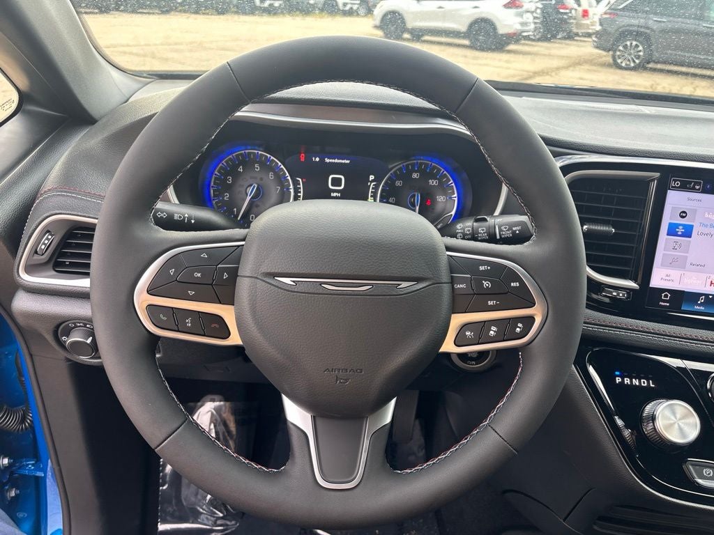 2027 Chrysler Pacifica Select
