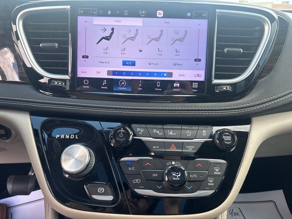 2023 Chrysler Pacifica Limited