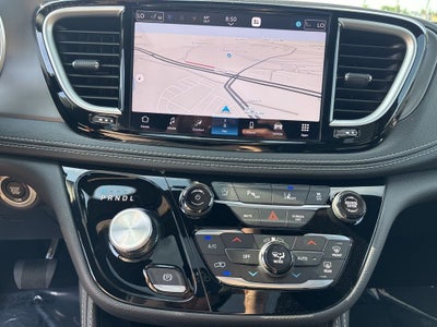 2027 Chrysler Pacifica Limited