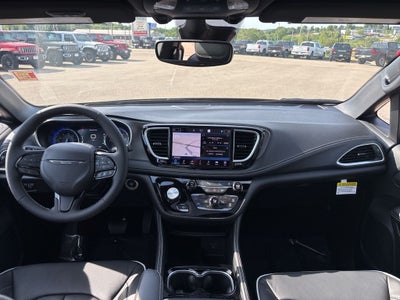 2027 Chrysler Pacifica Limited