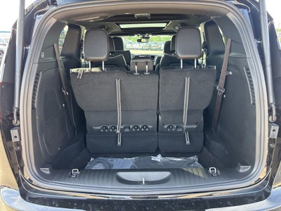 2027 Chrysler Pacifica Limited