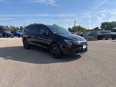 2027 Chrysler Pacifica Limited