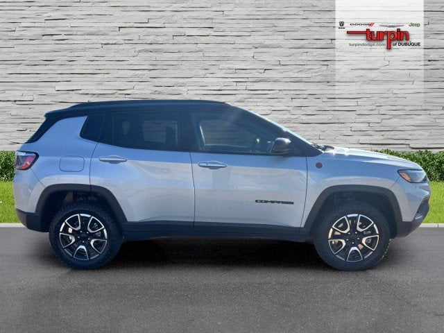 2024 Jeep Compass Trailhawk