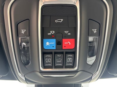 2026 Jeep Cherokee Overland